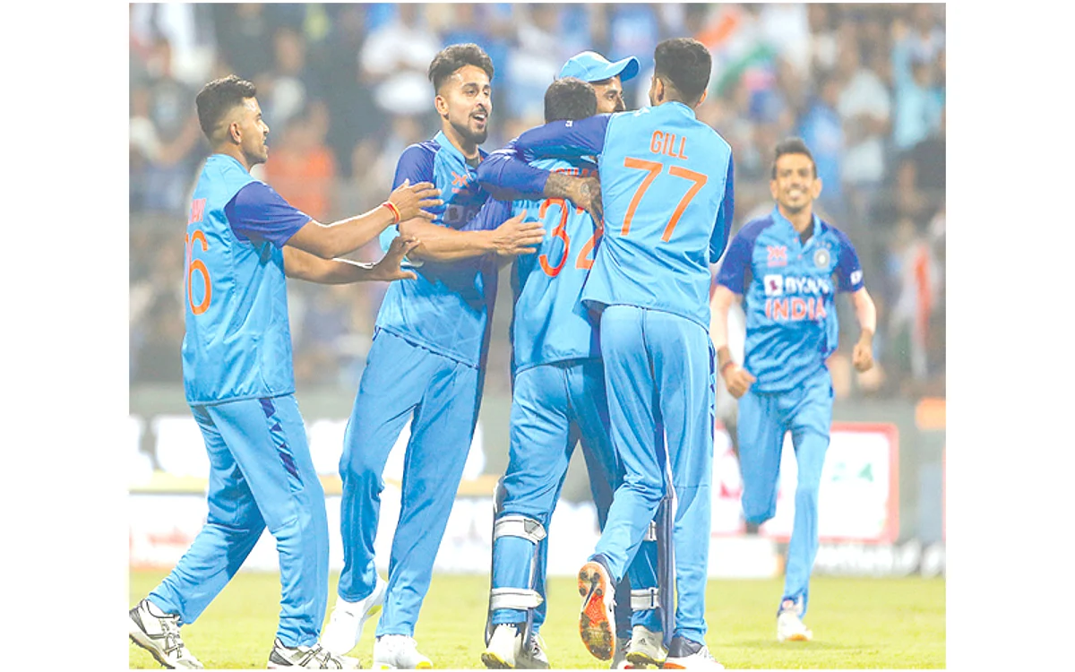 1st T20I: India beat Sri Lanka by 2 runs in last-ball thriller