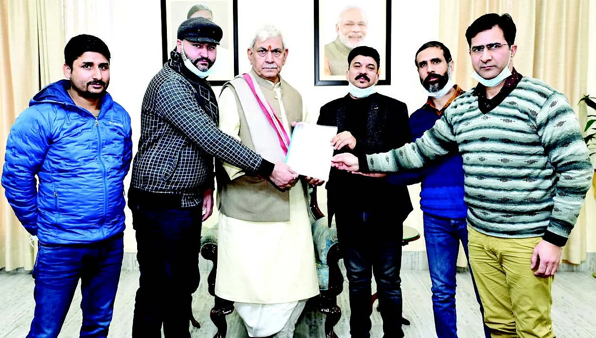 The members submitted a detailed memorandum regarding the grievances faced by the employees.
