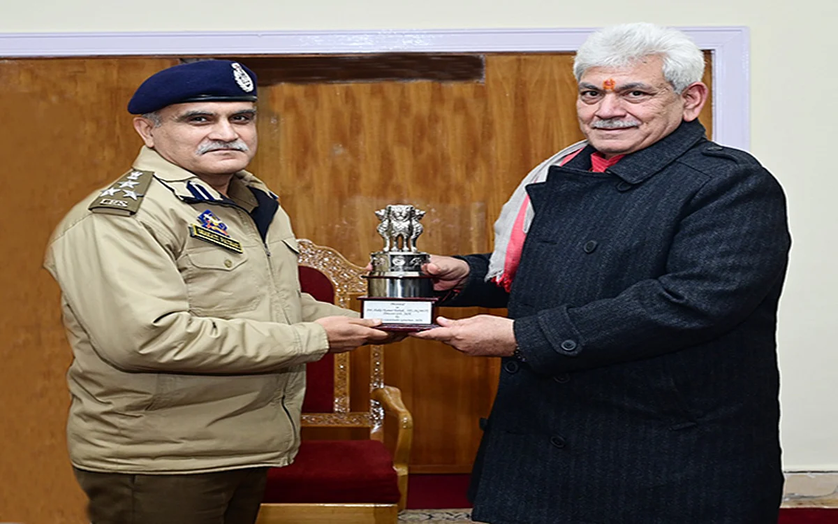 Raj Bhavan bids farewell to outgoing officers