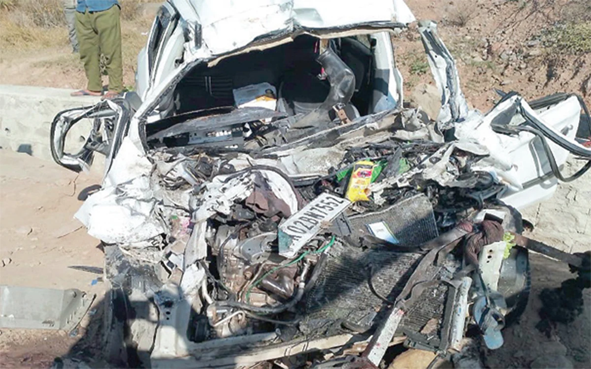 Mother-son duo die, 2 others injured in Rajouri road mishap