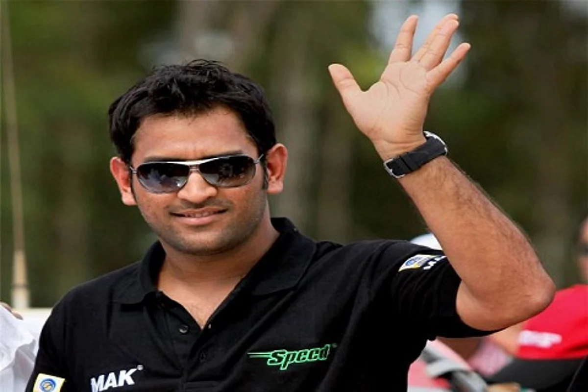 Dhoni keen to identify playing XI before Pak clash