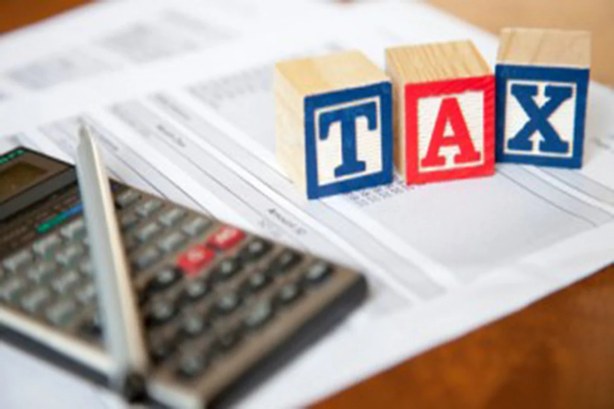 G7 agrees on global minimum tax rate of at least 15%