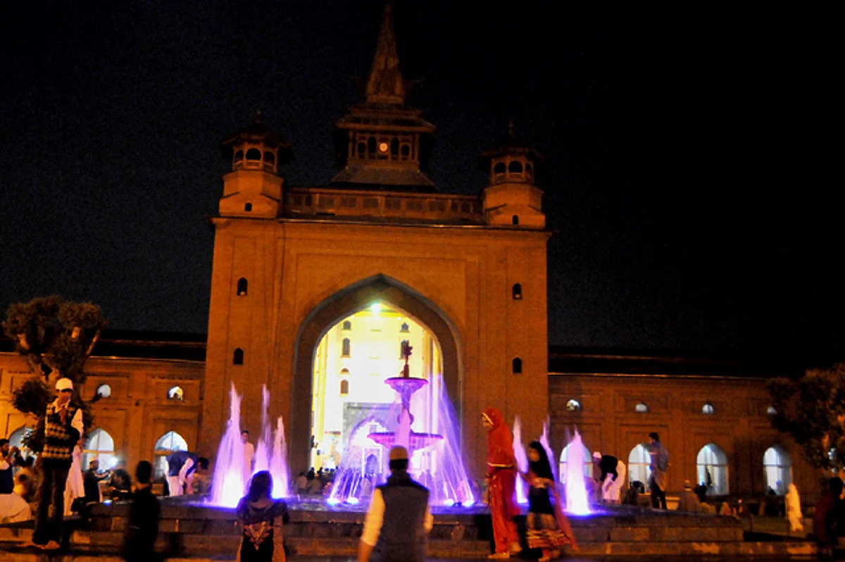 ‘No Jumat-ul-Vida, Shab-e-Qadr prayers to be allowed at Jamia Masjid’
