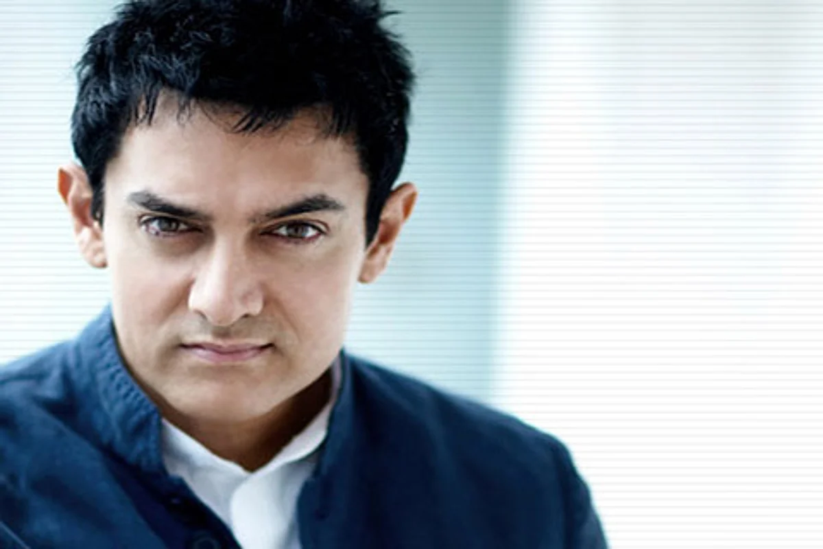 Explore world cinema, suggests Aamir