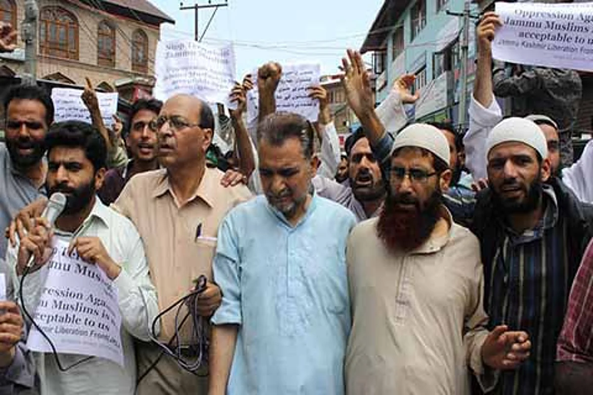 JKLF activists stage protest, threaten agitation