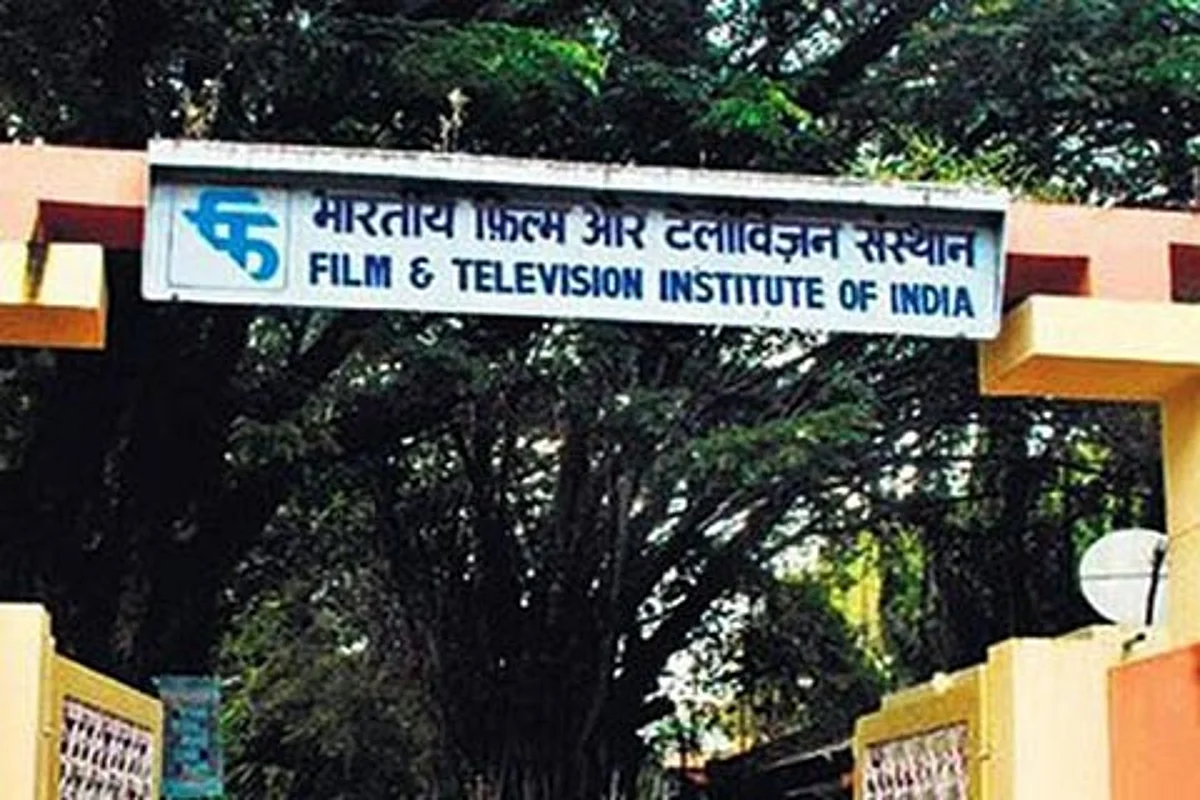FTII row: I&B team arrives in Pune, raises hopes of resolution