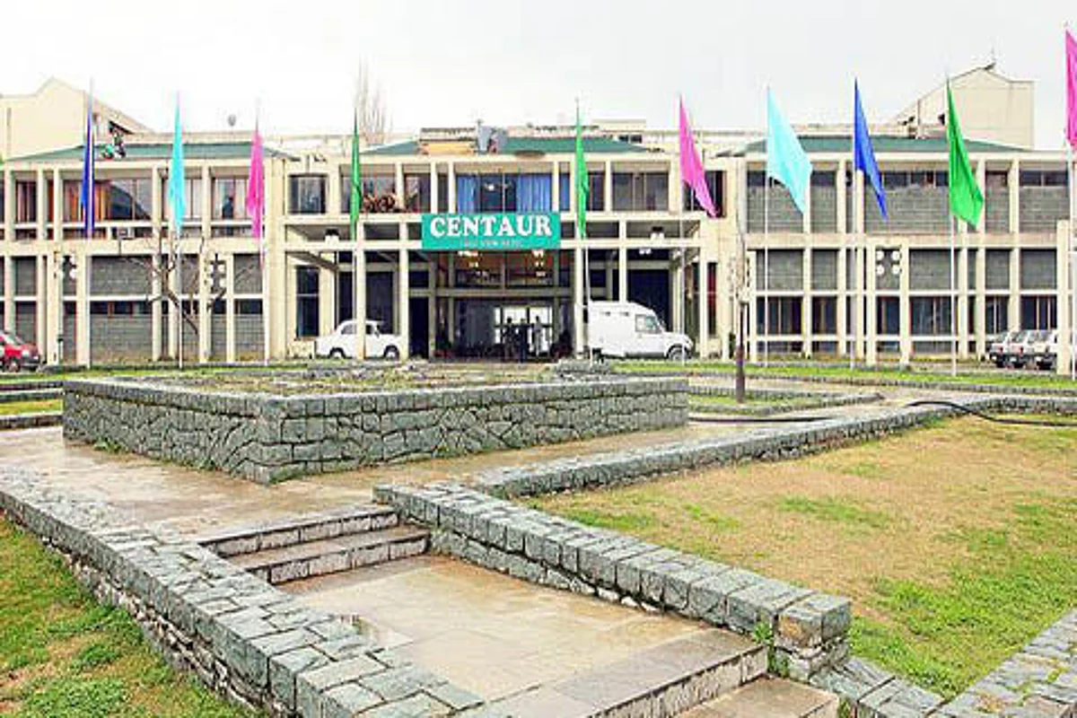 Centaur Hotel Srinagar rapidly deteriorating: Par panel