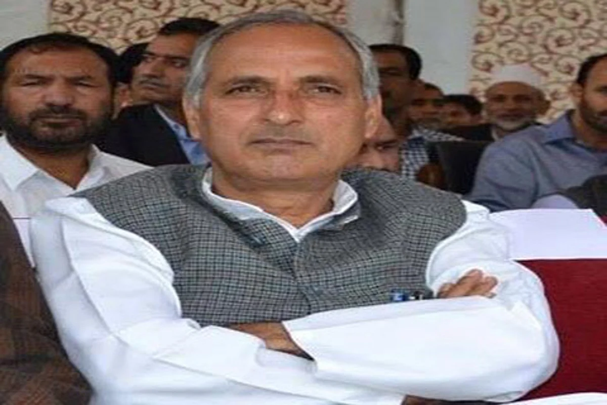 Veeri for expansion of Kashmir fruit industry