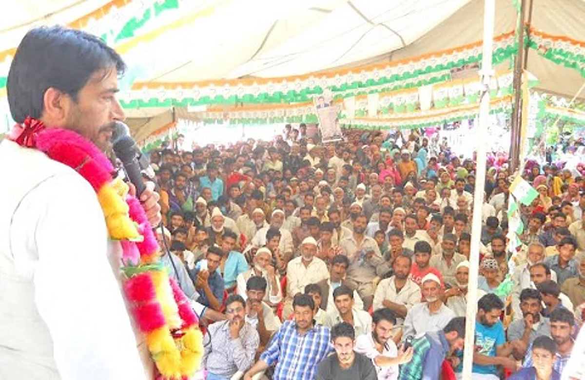 PCC Chief visits border areas; meets firing affected