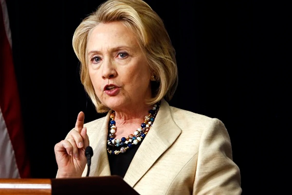 Will use military force to prevent Iran from obtaining nuclear bomb: Clinton