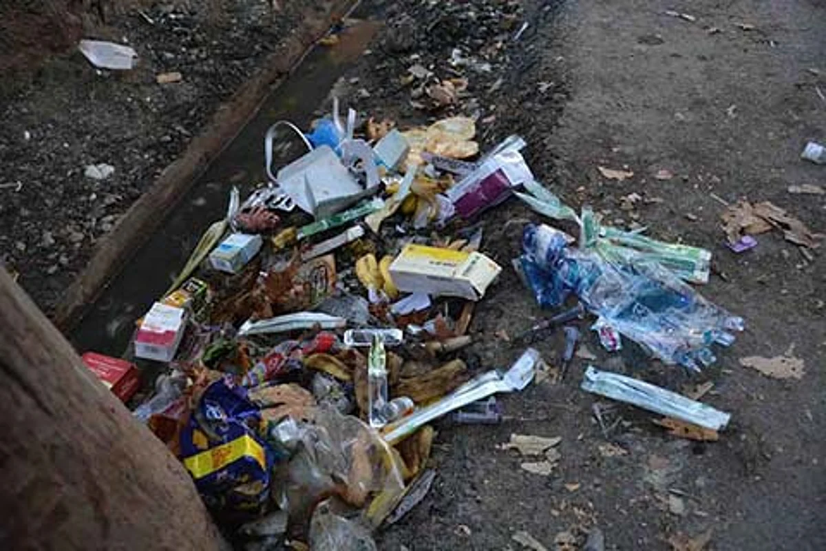 Bio-medical waste outside hospitals raises infection risk
