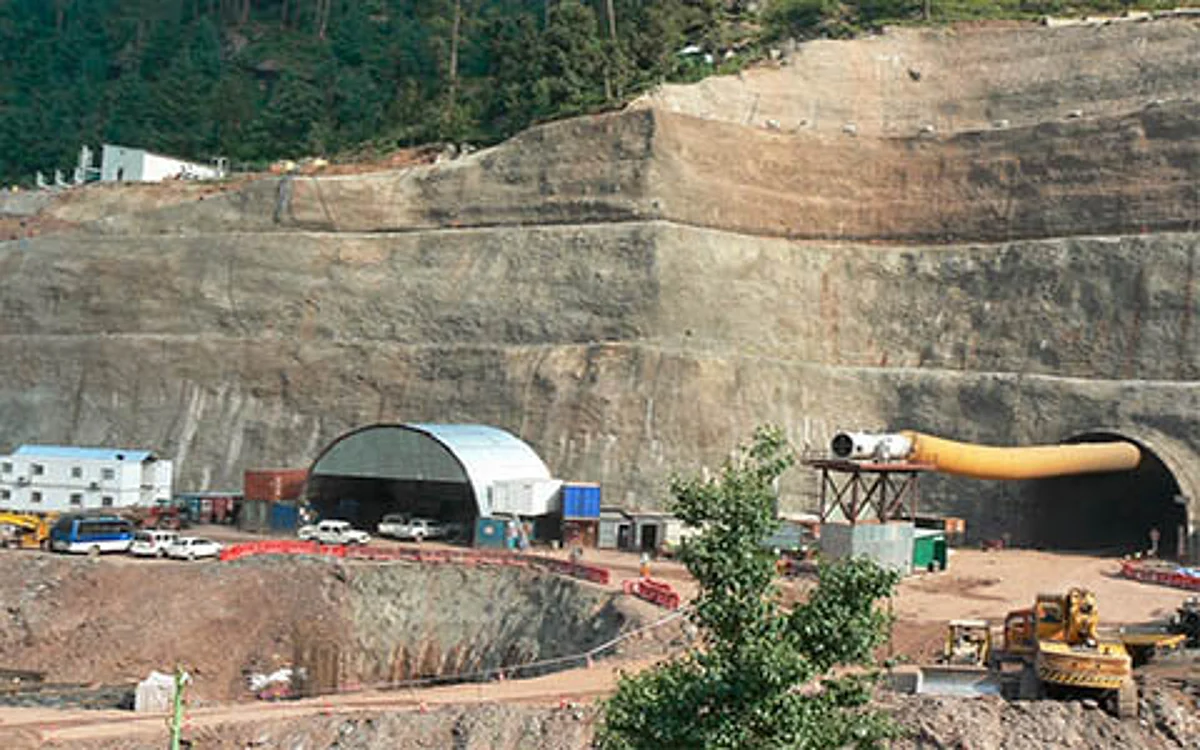 Z-Morh tunnel workers pollute Gagangeer, Nallah Sindh