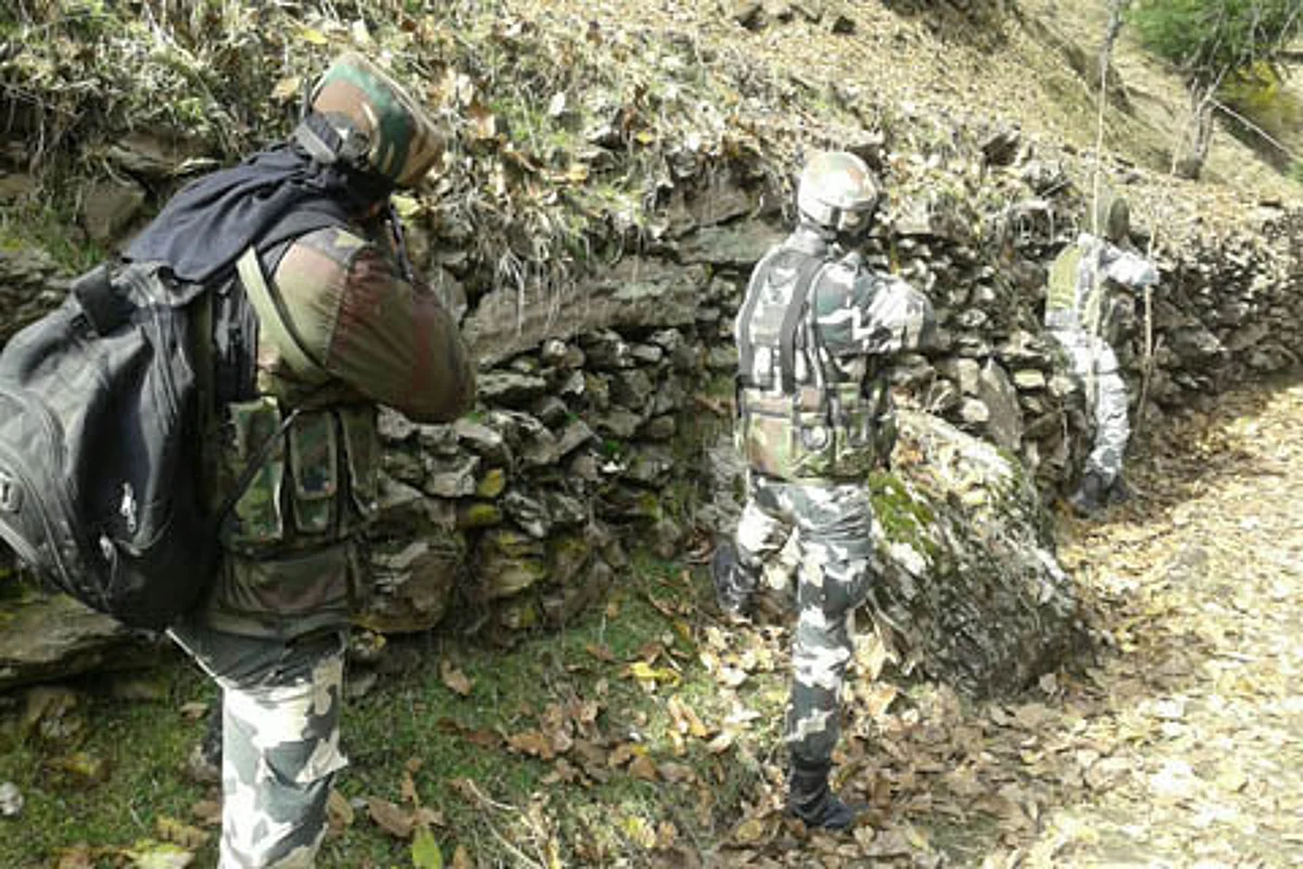 At least three Fidayeen involved in attack on Tangdhar camp: Police
