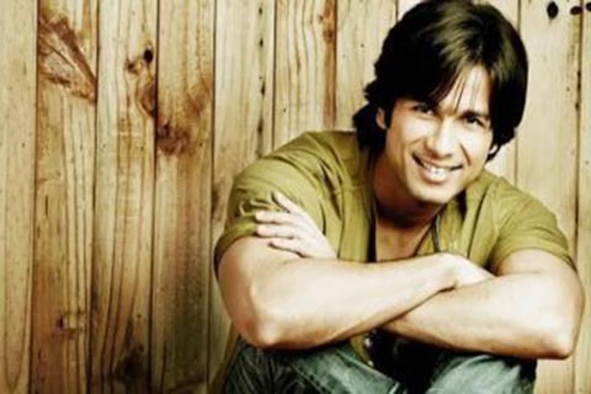 Shahid playing soldier in “Rangoon”
