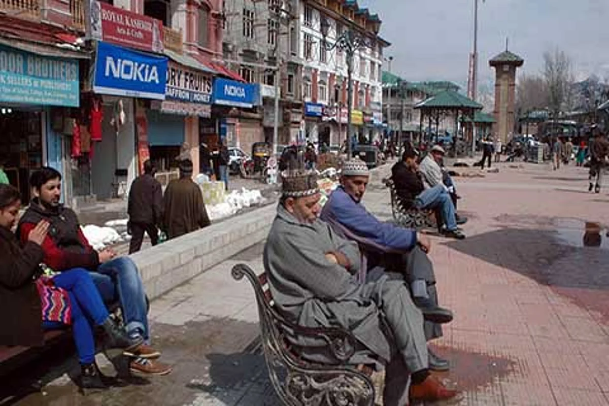 Weatherman predicts sunny days in Kashmir