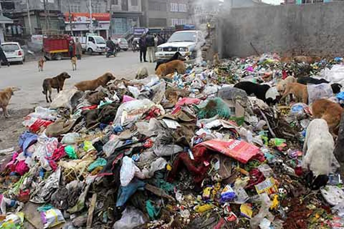 Residents rue lack of garbage bins in Meemendar