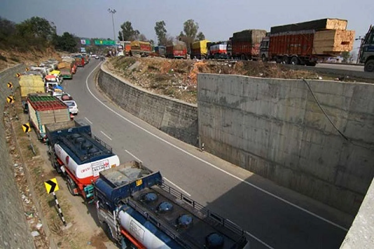They said oil, gas, and heavy load carriers carrying essential commodities for Kashmir were also allowed from Jakhani, Udhampur.