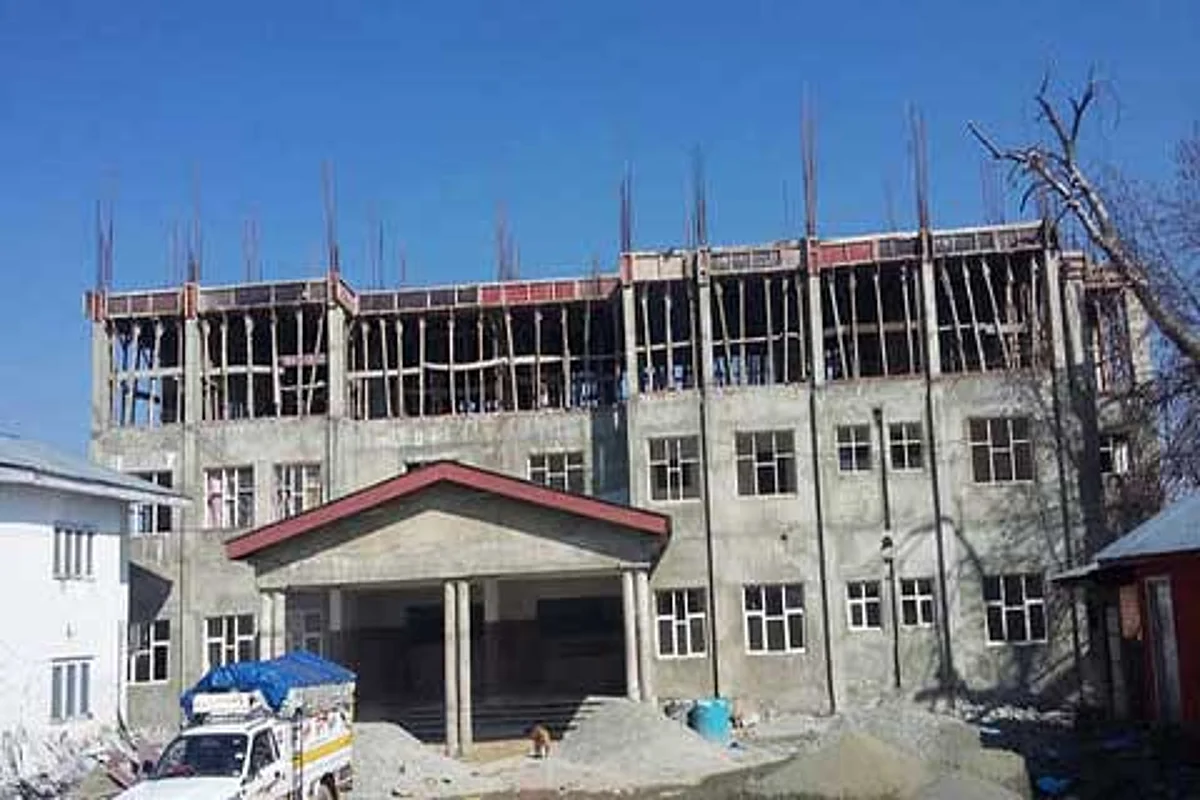 Shopian: Suspended doctors refuse to work, patients suffer