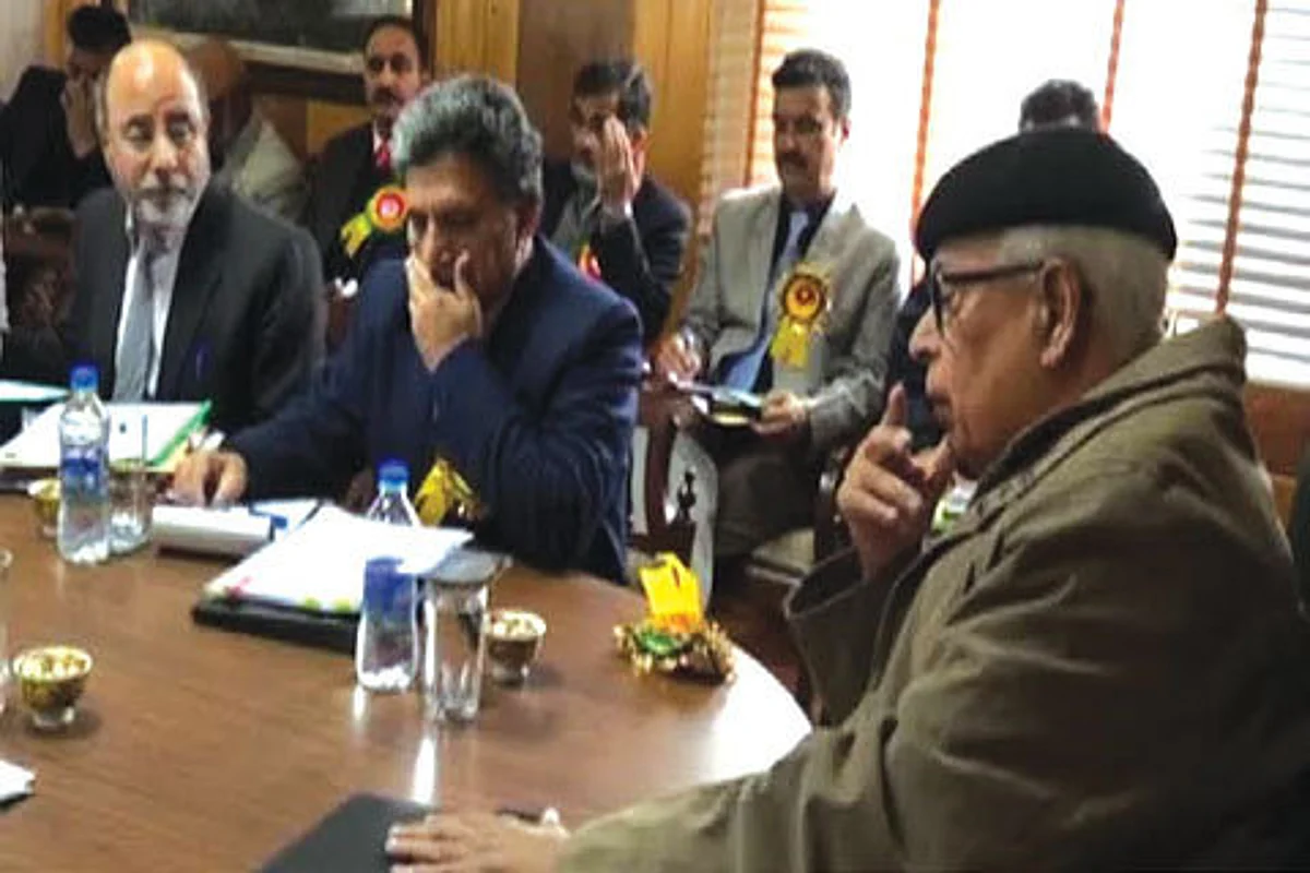 Promote organic farming in Kashmir: Governor to SKUAST-K
