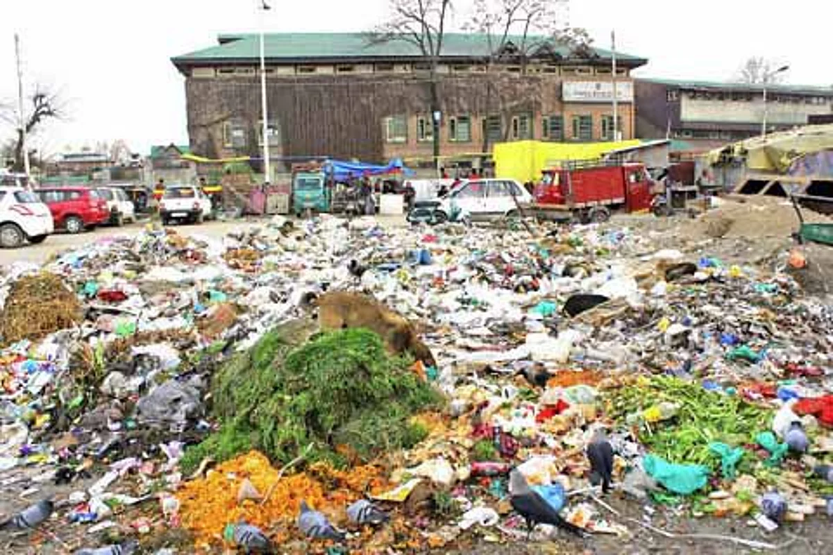 Heaps of garbage scattered in Ramban