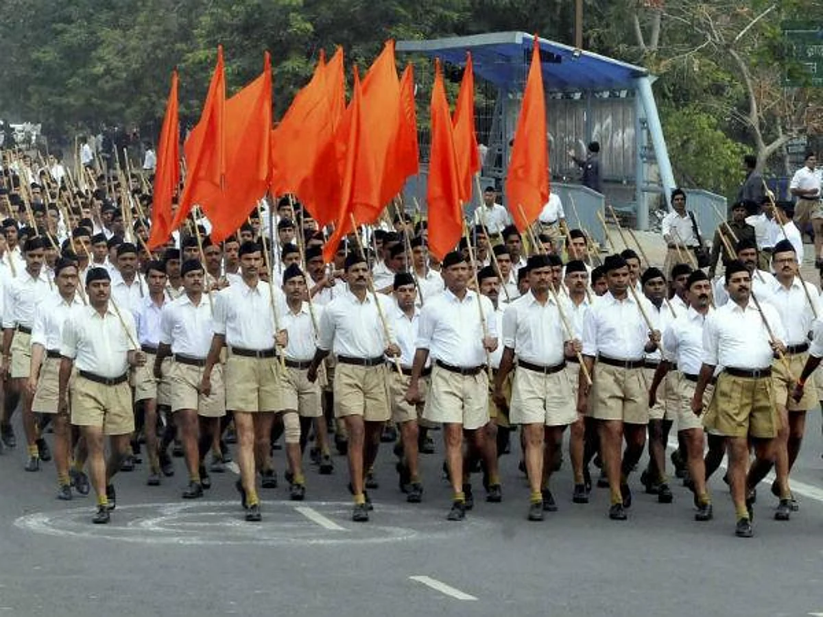 RSS opts for trousers over khaki shorts