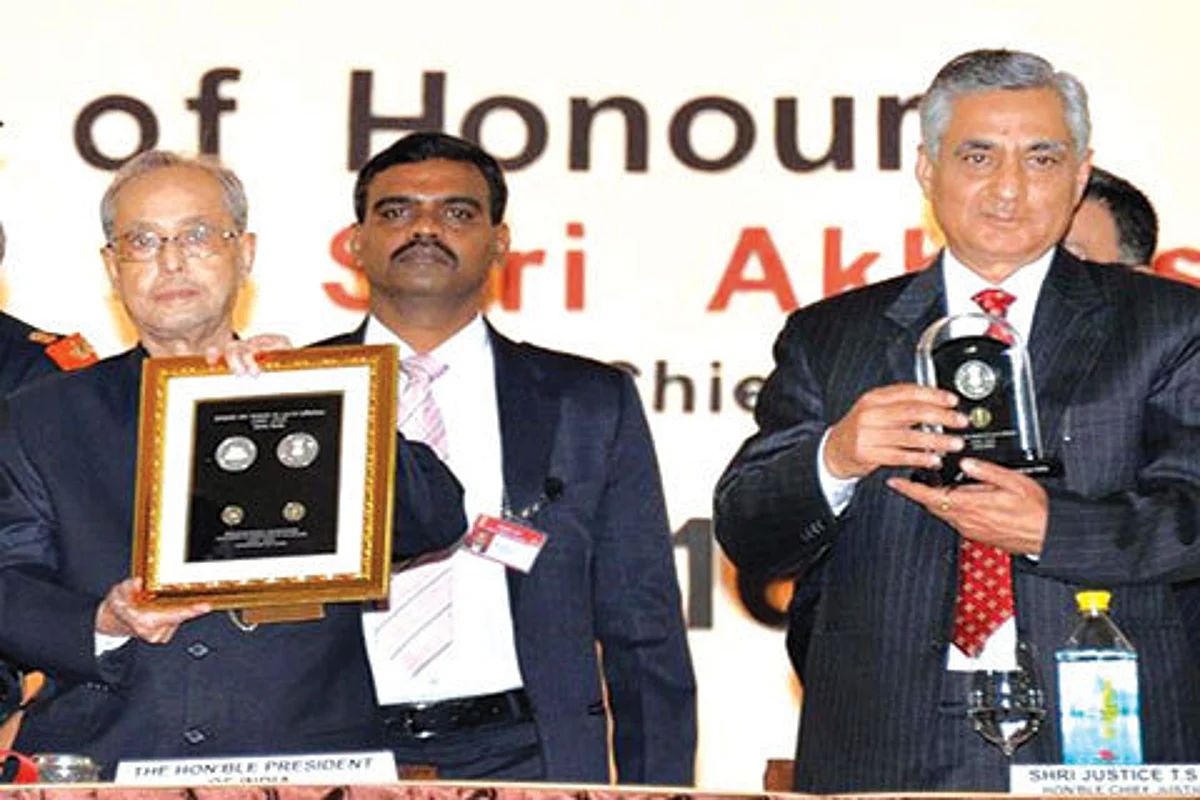 Justice should be accessible, affordable, quick for people: Prez