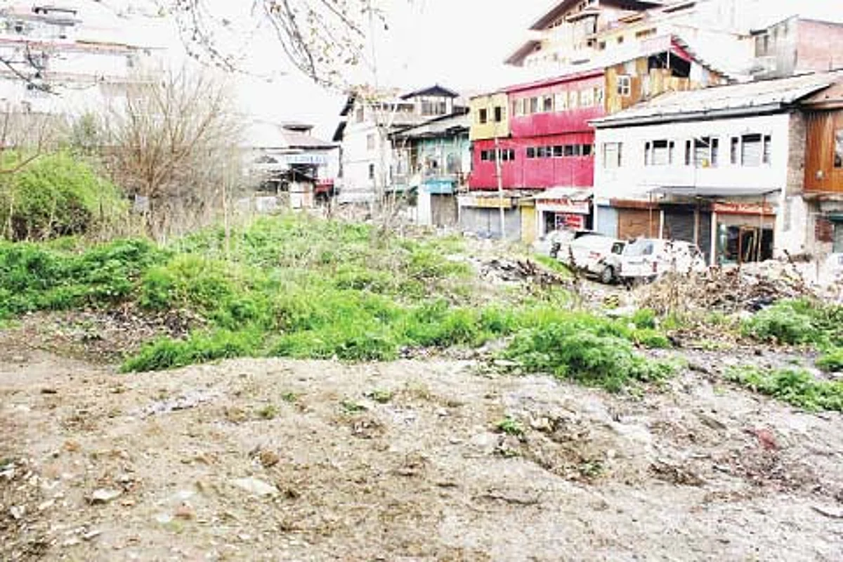 State land up for grabs at Lambert Lane