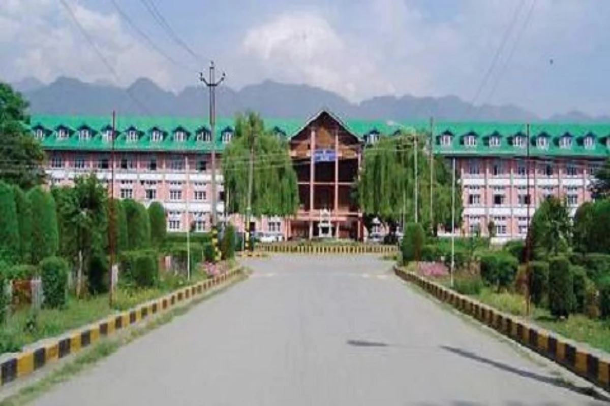 NIT Srinagar to re-open Monday after shutdown over T20 clash
