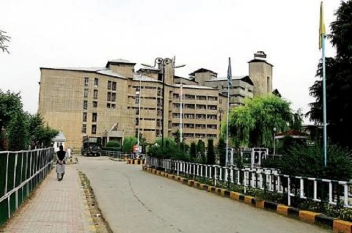SKIMS MCI visit: 5 residents terminated