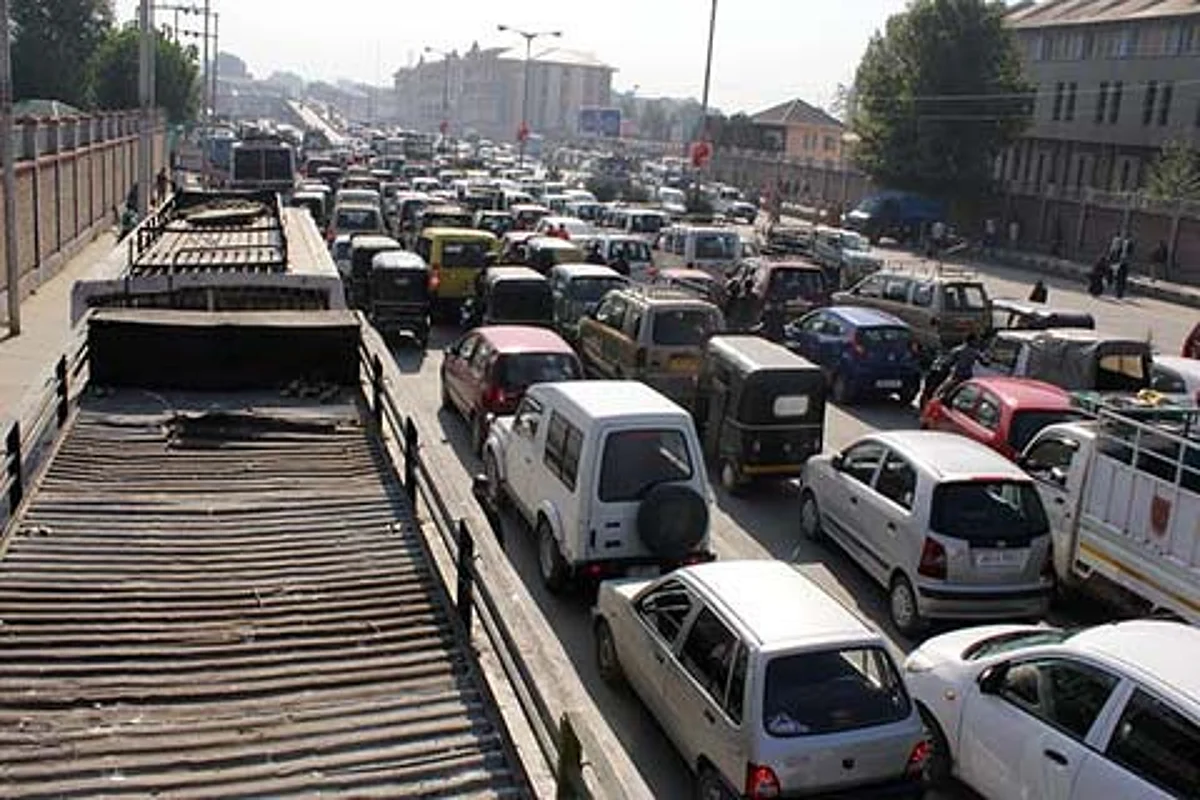 Durbar Move: 1-way traffic on highway on Apr 30, May 1