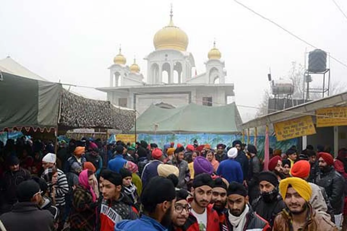 Sikh leaders visit Handwara, express solidarity with families of victims