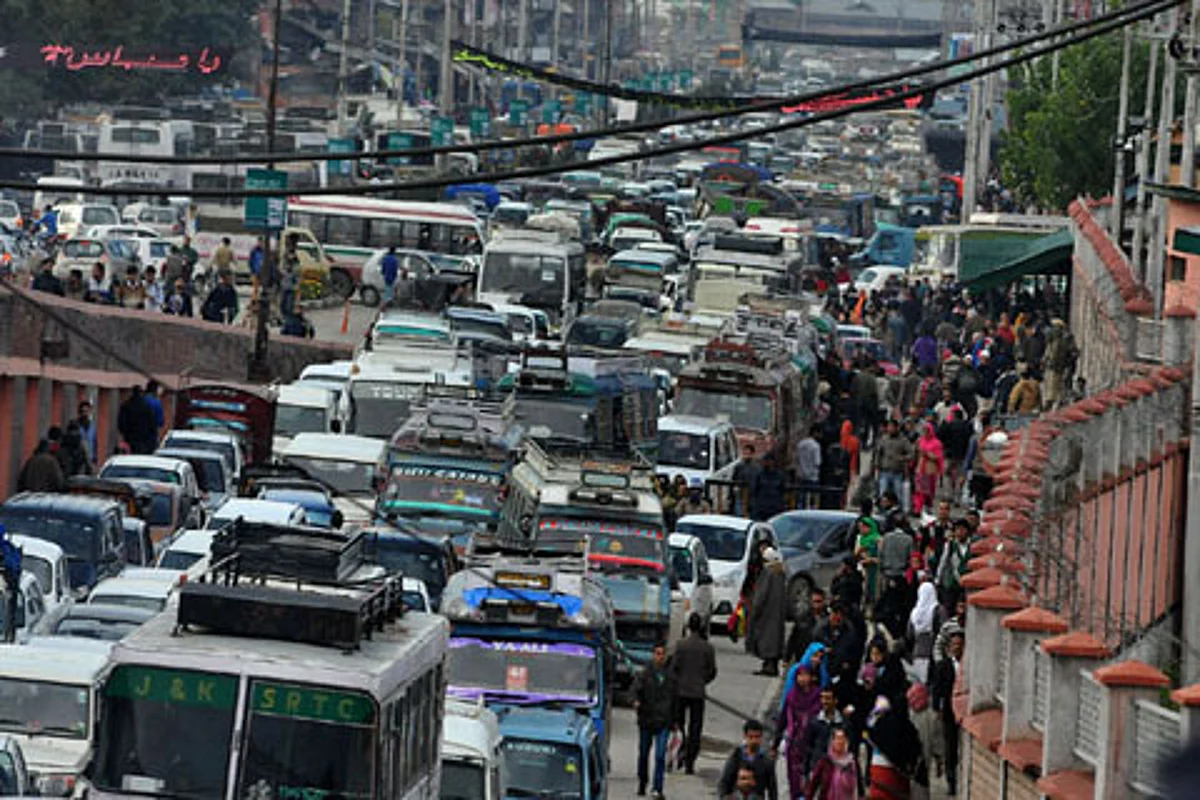 Representational Pic of a traffic jam (Archives -Habib Naqash/GK)