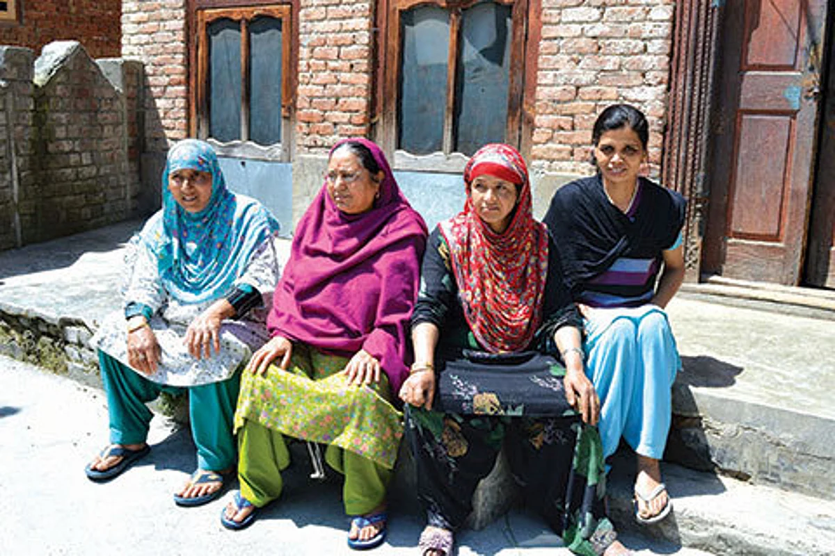 Real Kashmiriyat on display in Pulwama