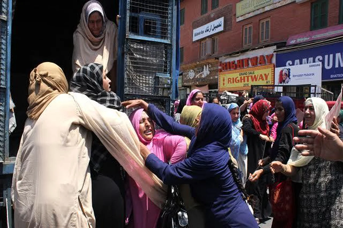 Anganwari workers protest for release of salary