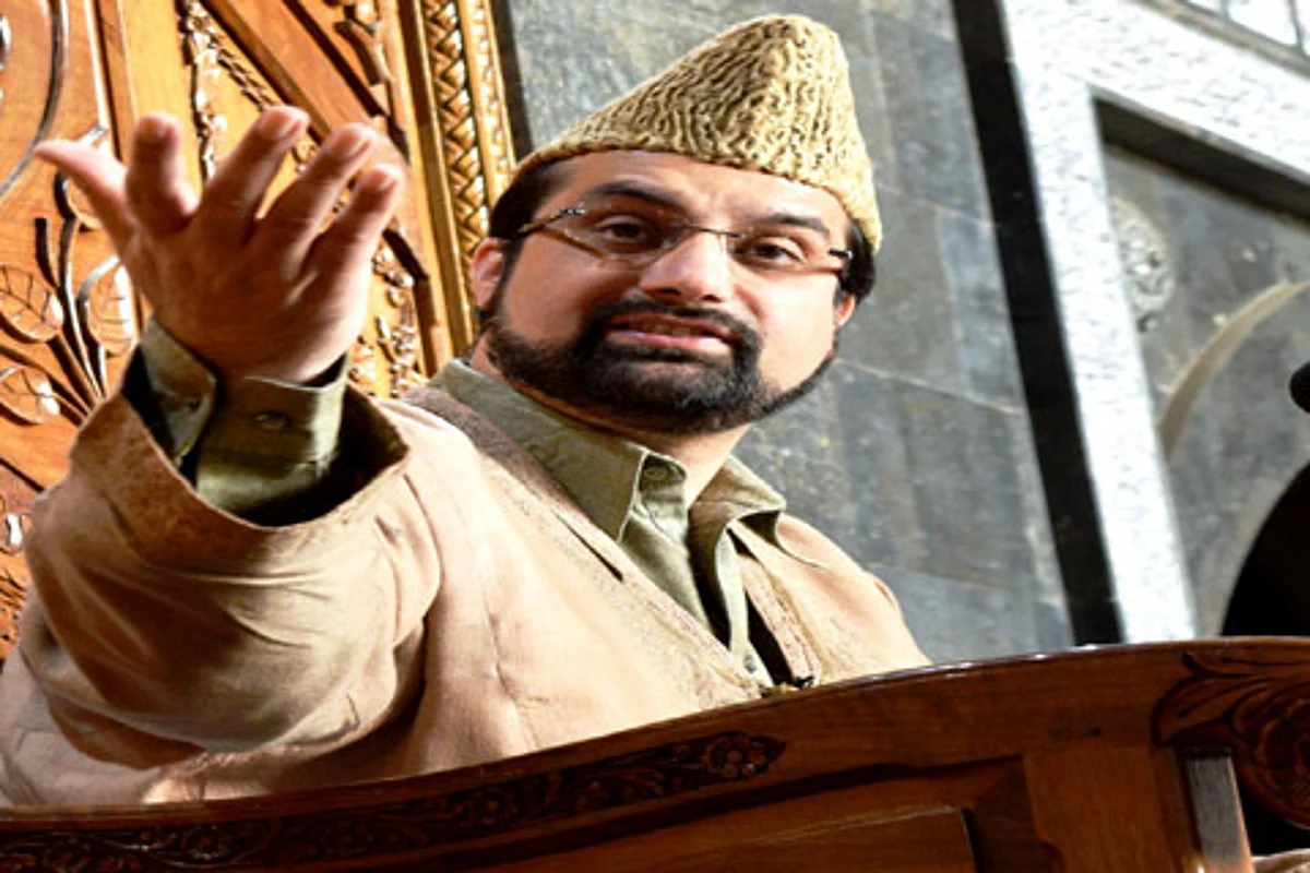 Mirwaiz scoffs at ruling govt, says ‘they are threatened by Eid gatherings’