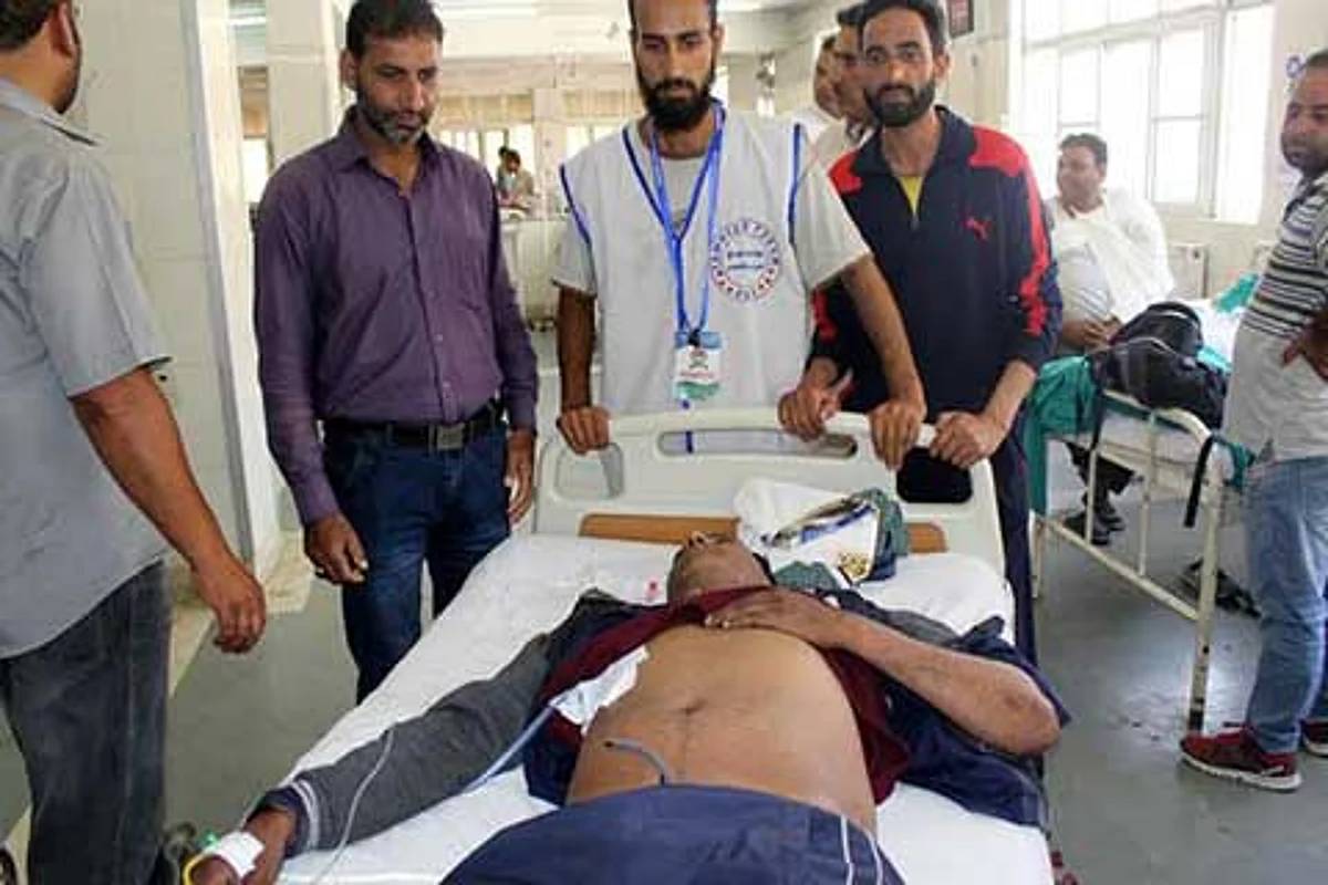 5 days on, volunteers work tirelessly at SMHS hospital