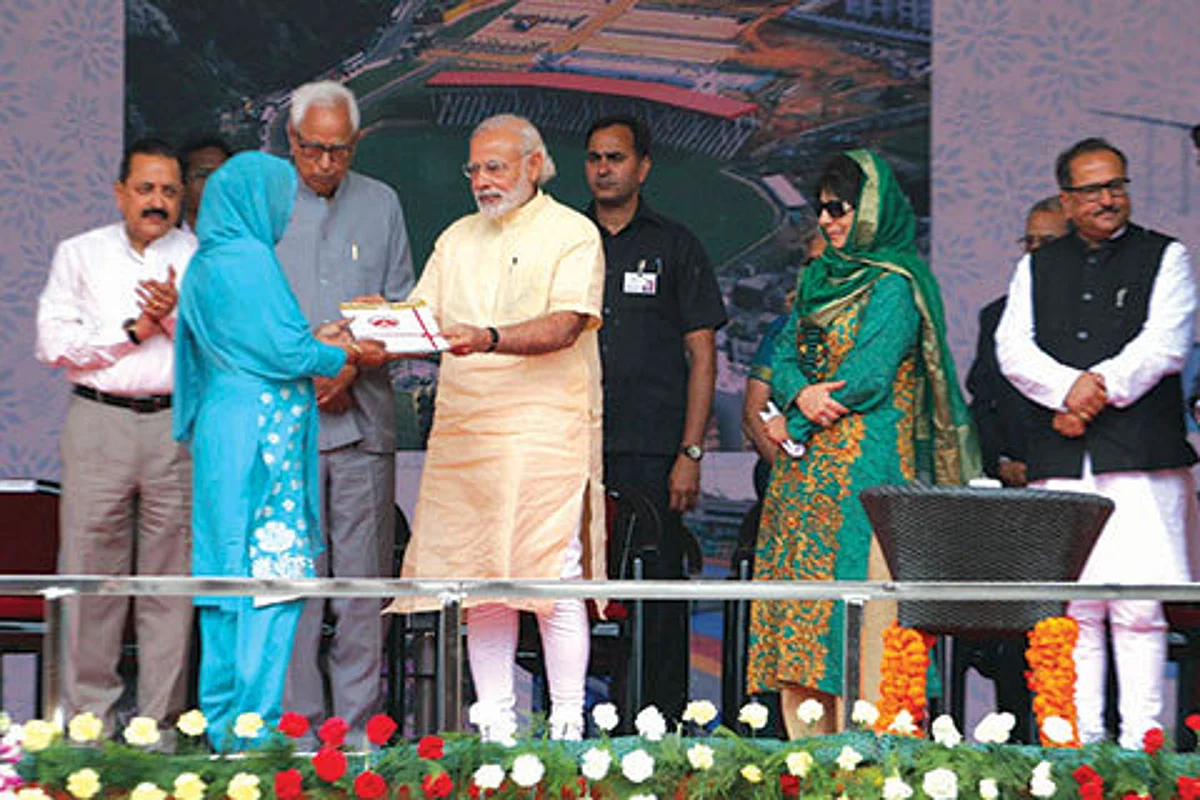 Modi’s remarks on Kashmir situation draw mixed response
