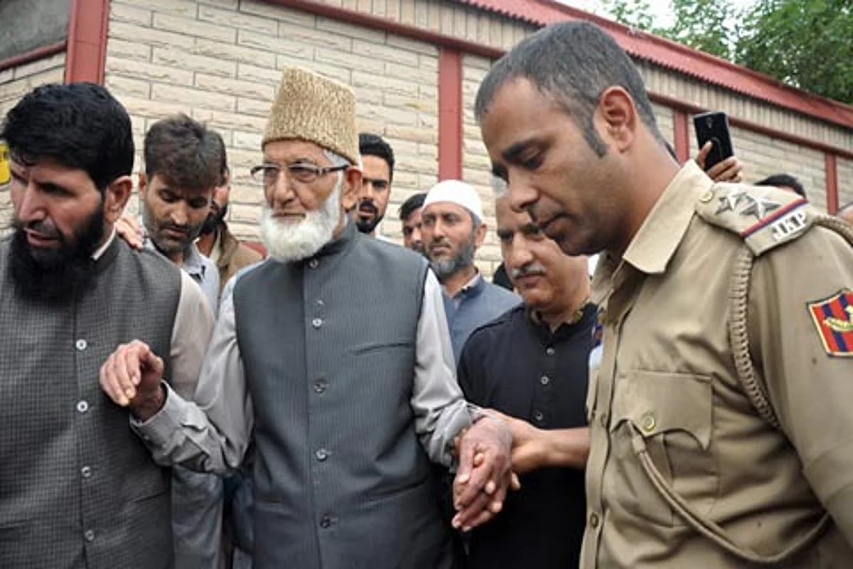 Enough is enough, says Geelani as he asks forces to vacate Kashmir