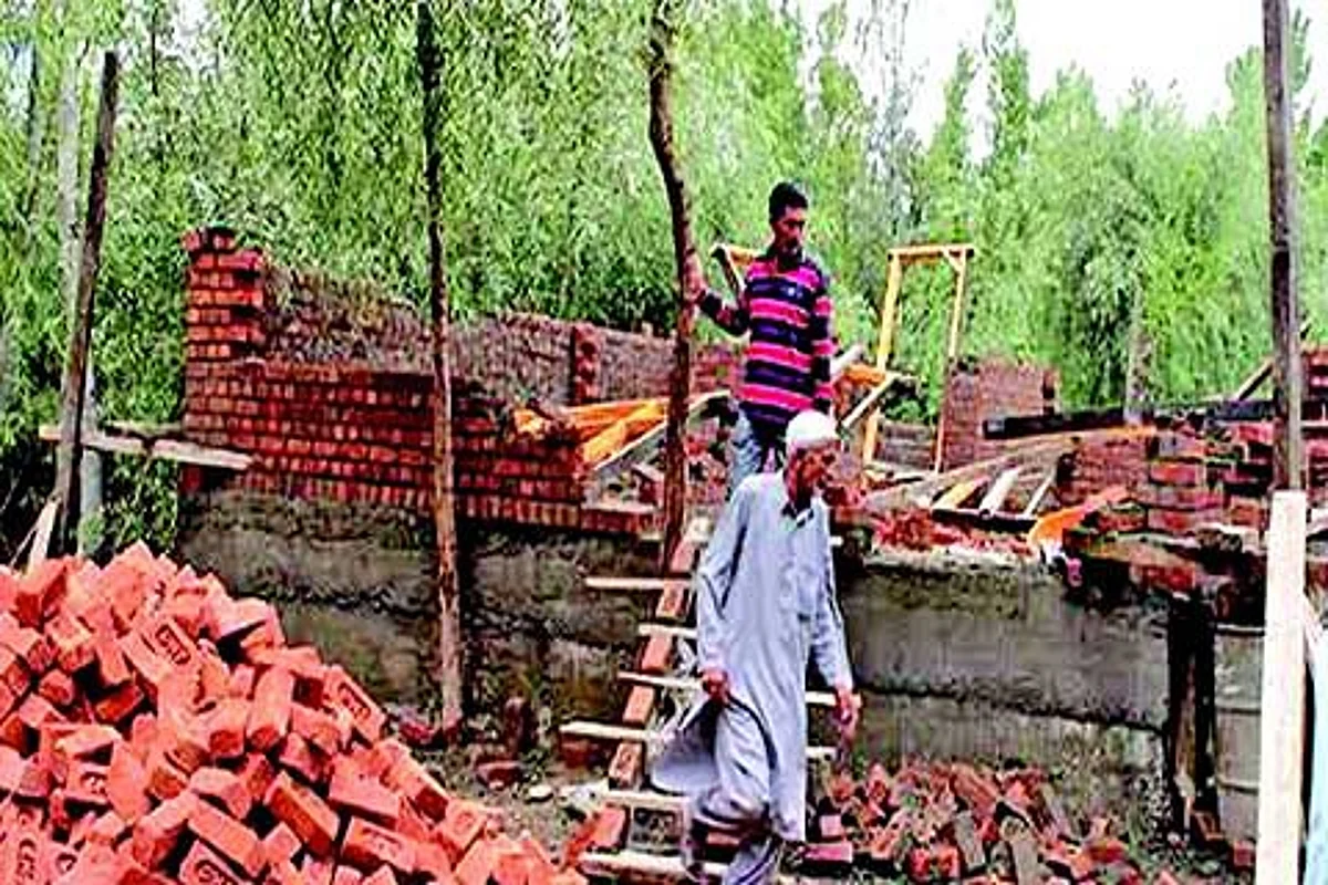 Amid unrest, illegal constructions galore in Dal