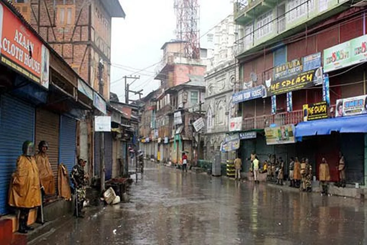 Rains lash Srinagar