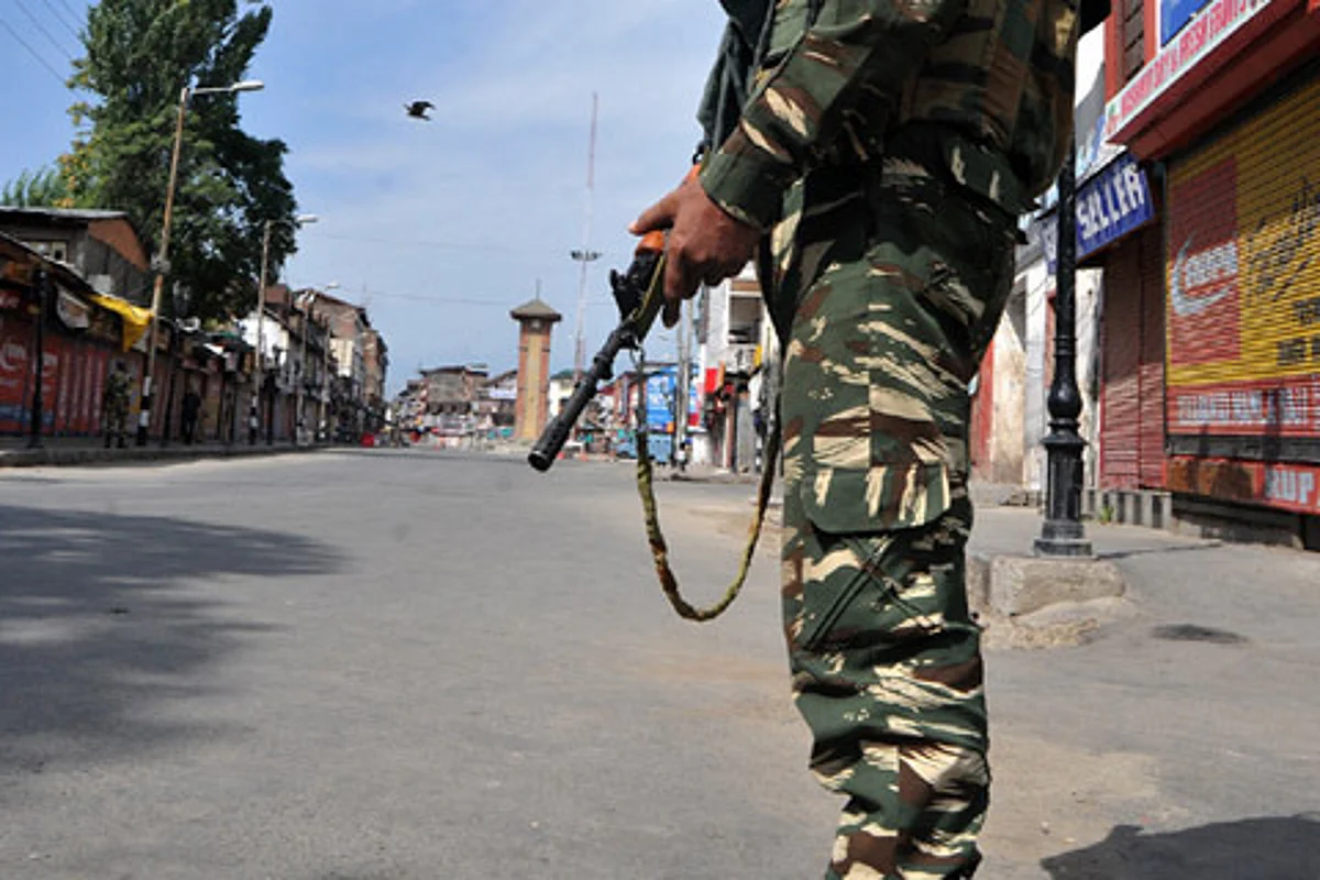 Curfew, restrictions continue in Kashmir for 51st day