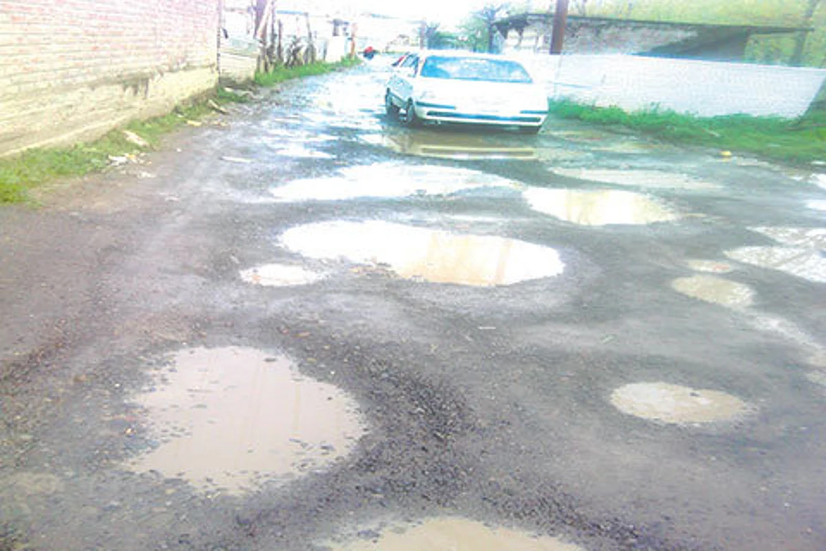 Kashmir unrest affects Beacon road projects in JK