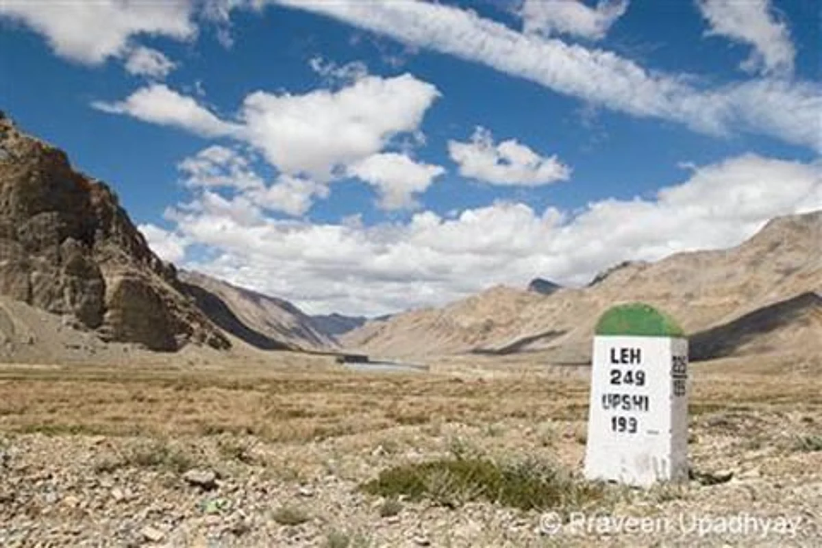 Leh areas open for foreign tourists; Govt relaxes ‘protected area permit’