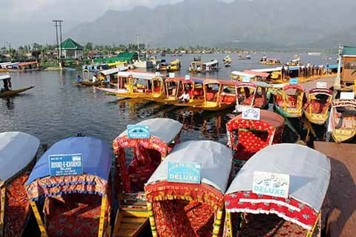 Rs 4,000 cr loss to Kashmir tourism