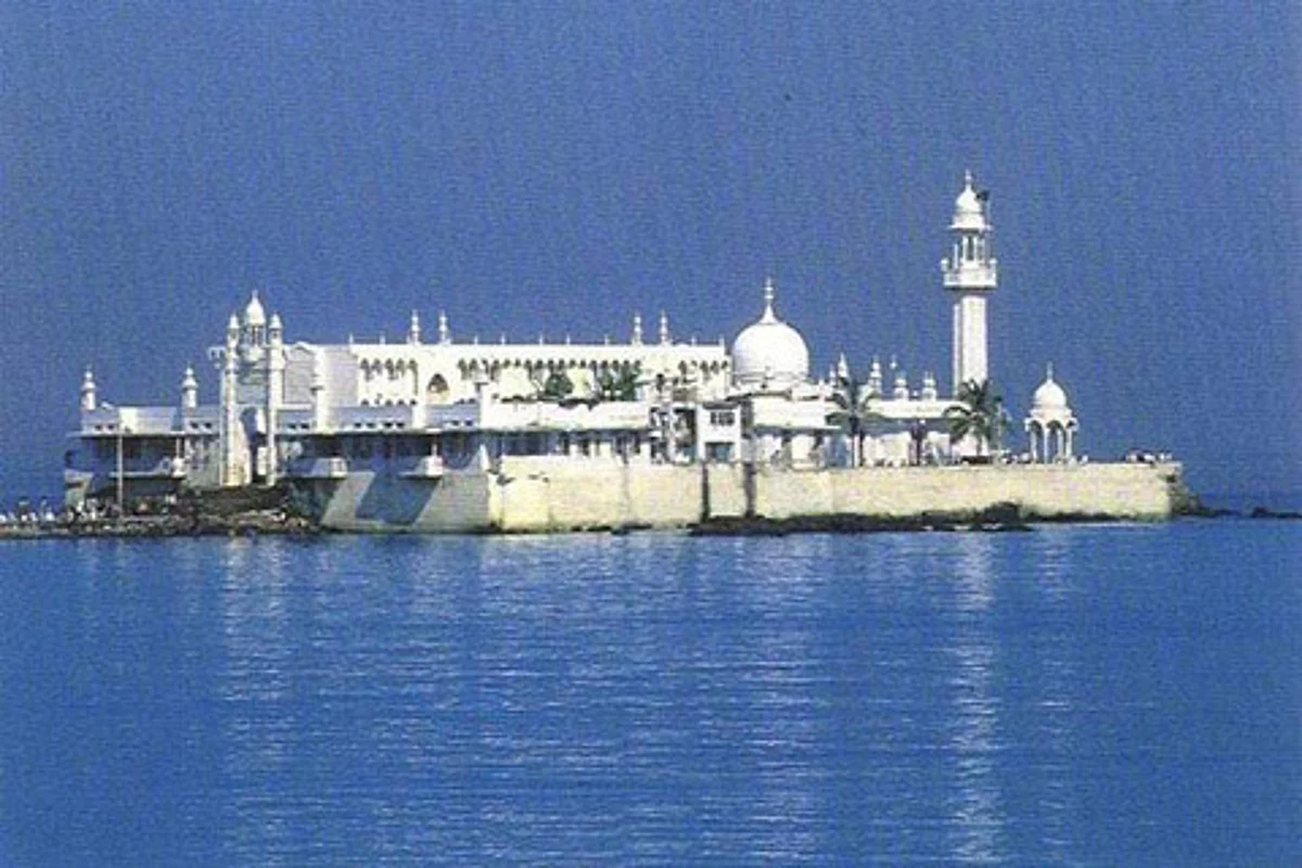 Haji Ali Dargah to grant access to women