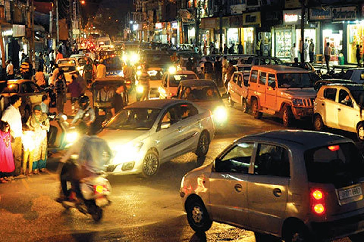 Traffic police sits on evening traffic jams in city-centre