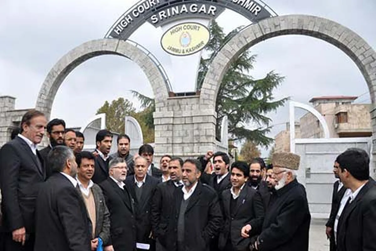 HCBA censures Muzaffar Beig