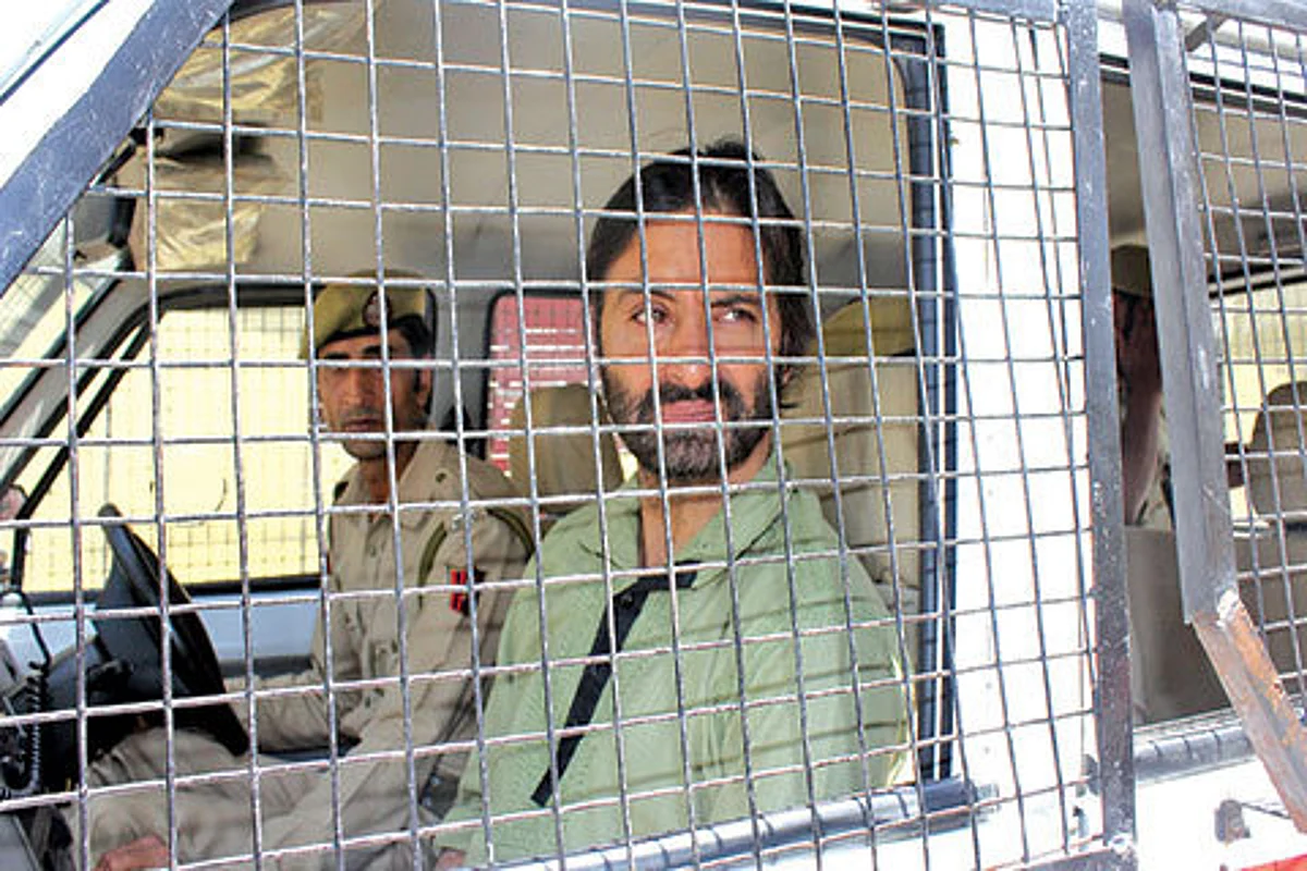 Yasin Malik pays tributes to late Sofi Ghulam Muhammad