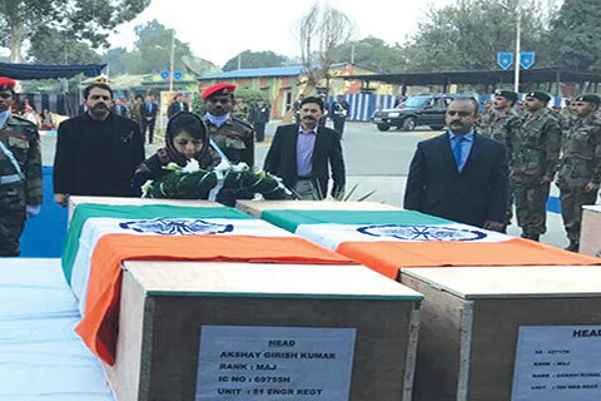 Mehbooba pays tributes to slain soldiers