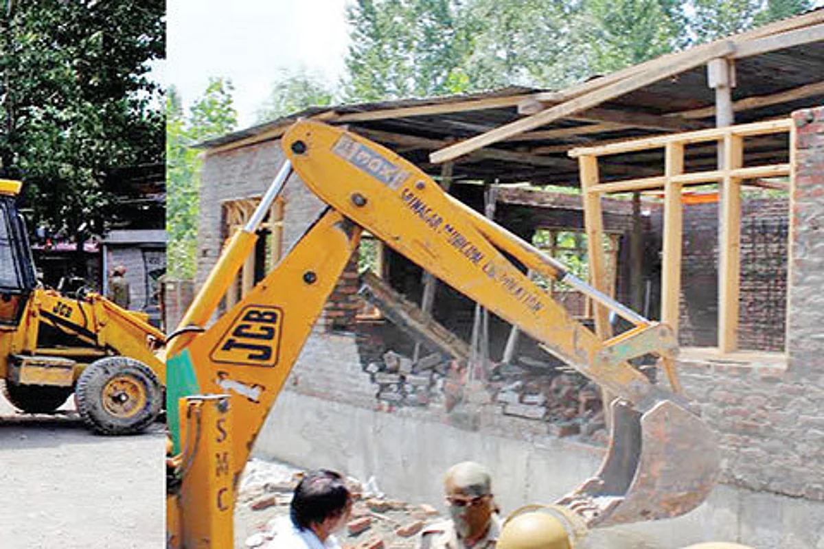 Div Com directs removal of encroachments from Wakf land